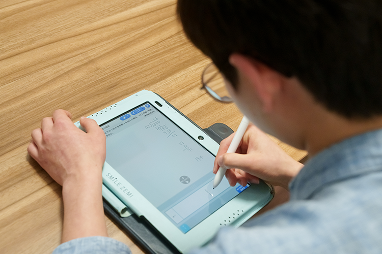 合格者インタビュー|タブレットで学ぶ中学生向け通信教育 合格者インタビュー|タブレットで学ぶ中学生向け通信教育