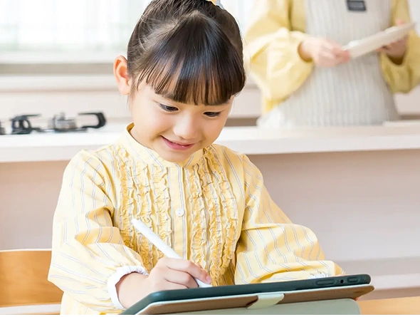 【安全性と効果を解説】幼児のタブレット学習、適切な導入年齢と効果的な活用法